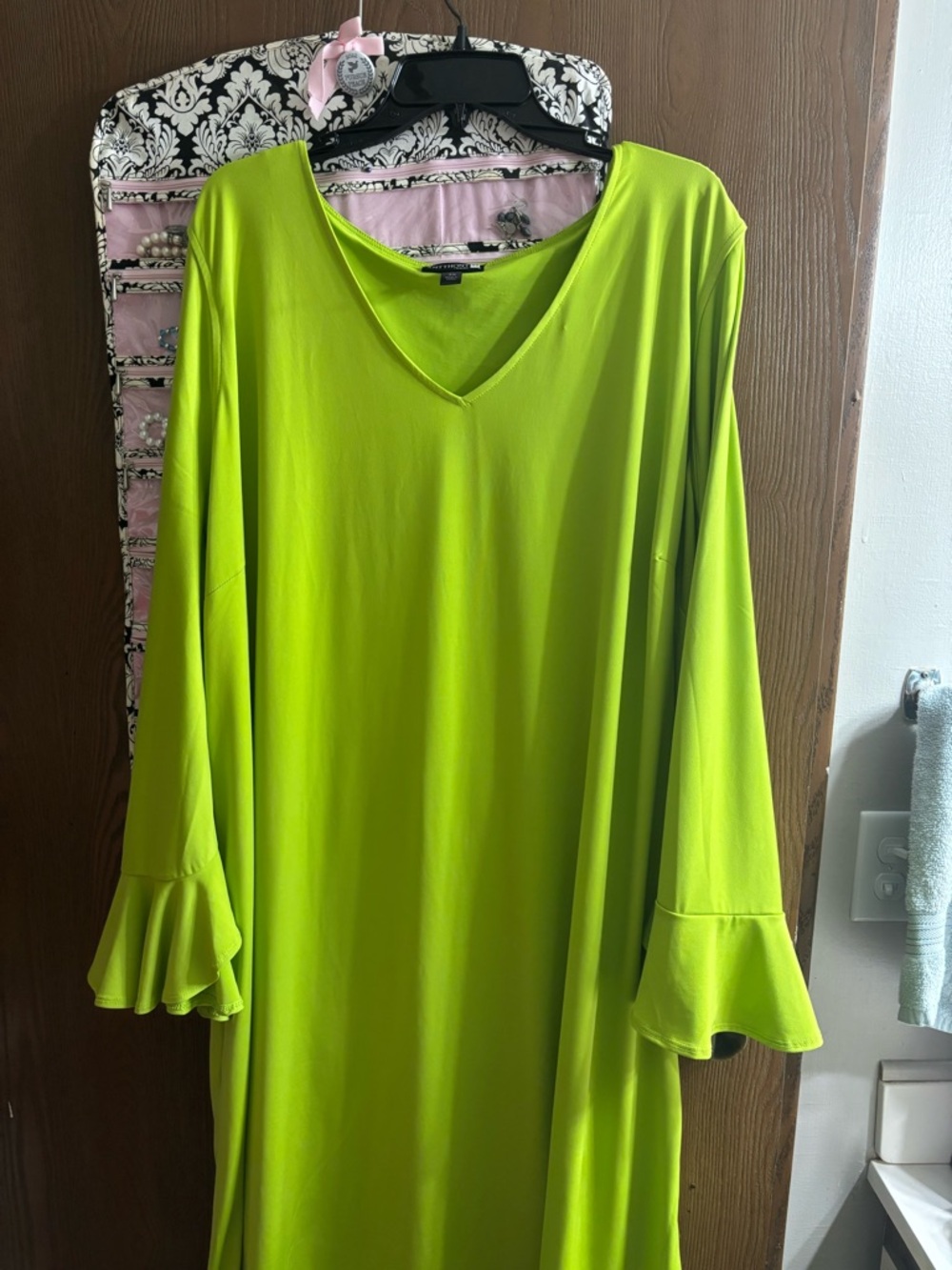Vince Camuto Lime Green V-Neck Ruffle Sleeve Women's Dress
